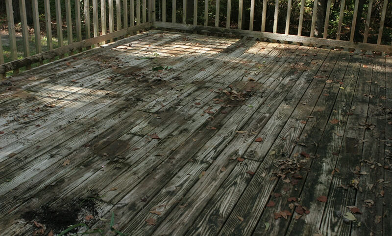 deck cleaning in Guelph