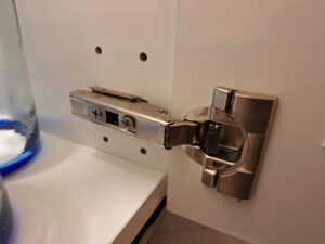 Kitchen Cabinet Hinge Repair in Guelph